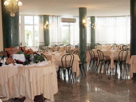 Eden Beach Club (Torre Canne Di Fasano)