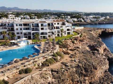 Alua Suites Las Rocas