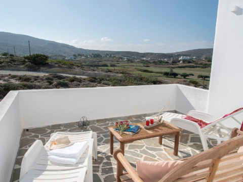 Polyegos View - Pollonia (Milos)