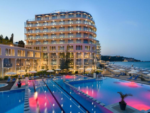 AZALIA Hotel