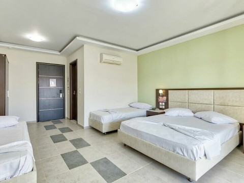 MAJESTIC SPA HOTEL 
