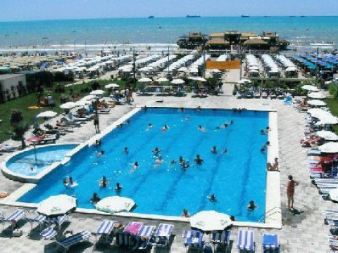Bleart Tourist Complex - Beachfront Resort