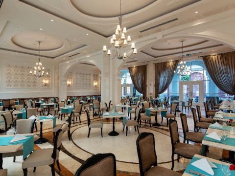 TITANIC DELUXE BELEK