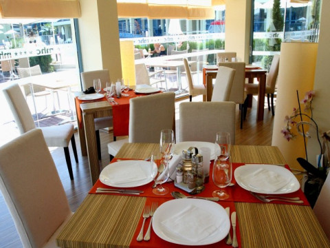 Marina Holiday