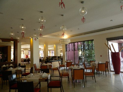 Moevenpick Resort Tala Bay