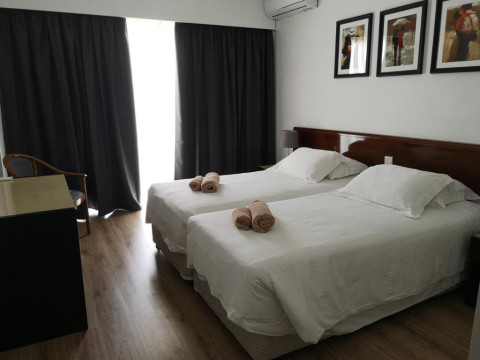 SUN HALL BEACH HOTEL APARTMENTS (Larnaca City)