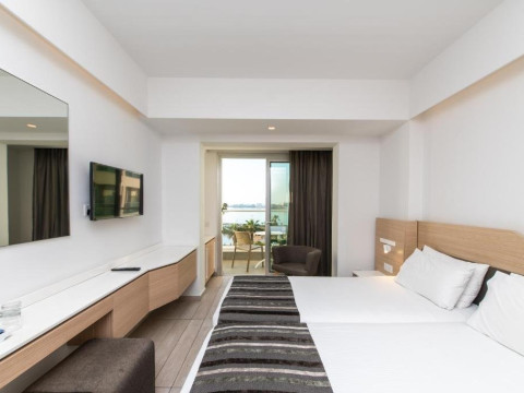 Evalena Beach Hotel