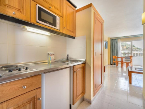 VIBRA TROPICAL GARDEN APARTMENTS