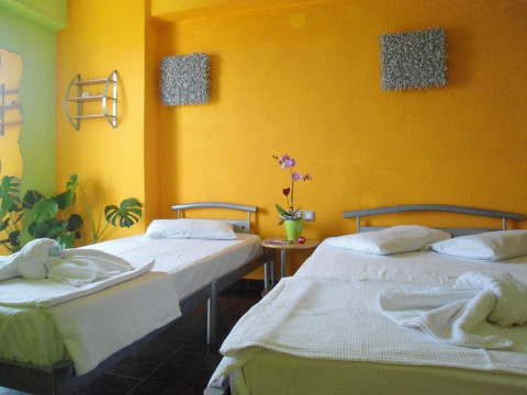 LiLaLo Hotel