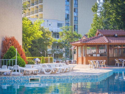 ROYAL GOLDEN SANDS