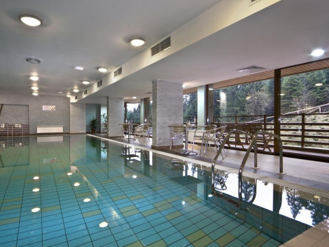 YANAKIEV CLUB HOTEL