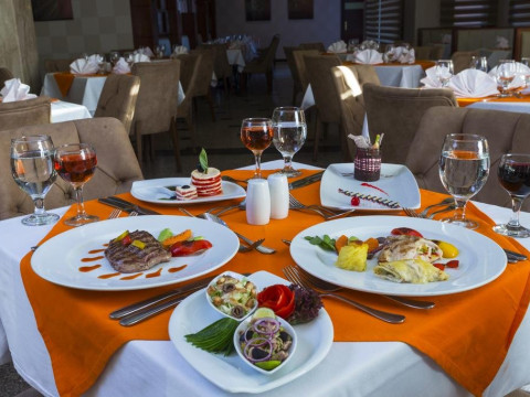 AQUA BLU SHARM