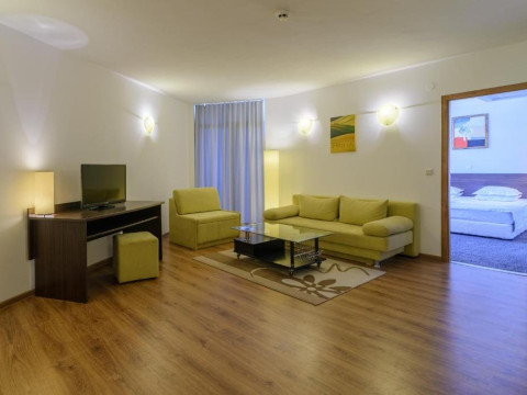 MADARA PARK HOTEL
