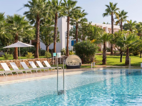 CALA LLENYA RESORT