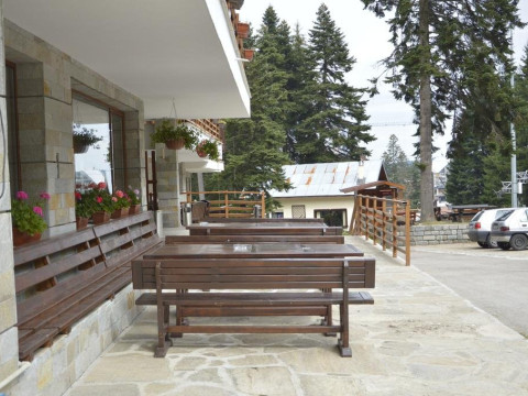 YANAKIEV CLUB HOTEL