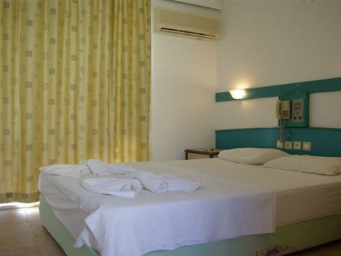 MERIC BEACH HOTEL