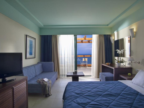 Apostolata Island Resort & Spa
