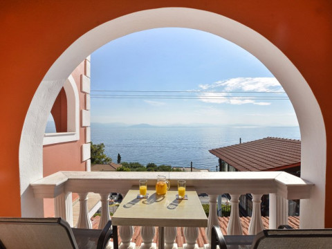 LIDO CORFU SUN (Benitses) (C)