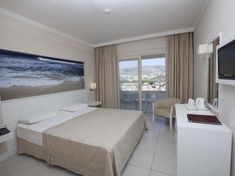BATIHAN BEACH RESORT SPA