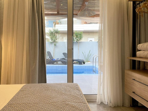 VOULA HOTEL AND APTS 