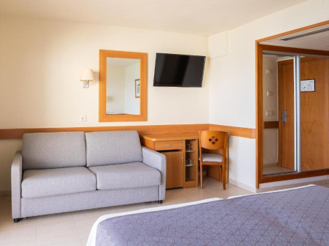 H TOP PINEDA PALACE (Adults Recommended) (Pineda de Mar)