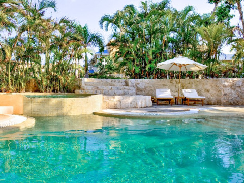 Royal Hideaway Playacar