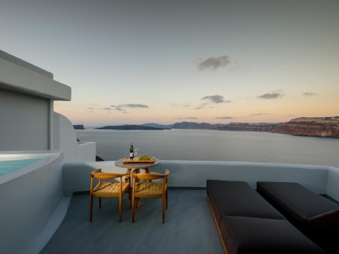 Neptune Luxury Spa Suites