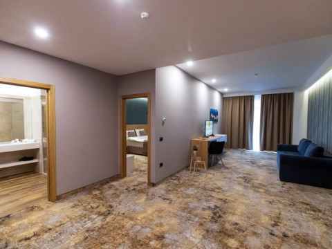 Grand View Hotel Suites