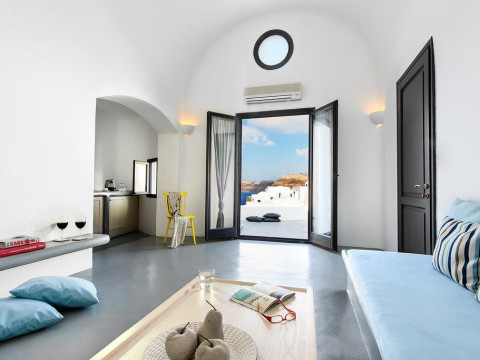 Ambassador Aegean Luxury Hotel Suites (Akrotiri - Santorini)