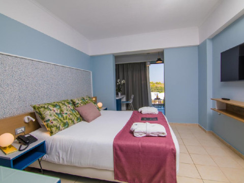 Lindos Breeze Beach Hotel 