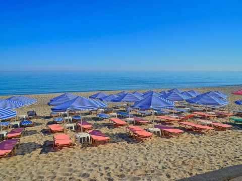 Sea Front Hotel (K)