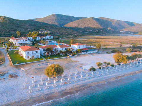 Sirenes Beach
