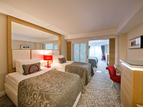 Q PREMIUM RESORT