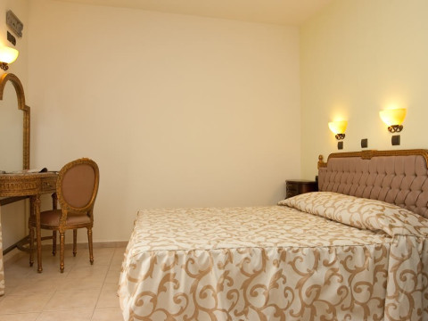 Dias Luxury Studios and Apartments (Stalida)