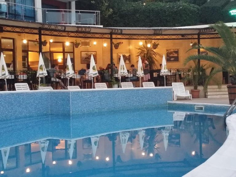 Royal Cove ApartHotel