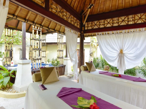 Royal Island Resort and Spa