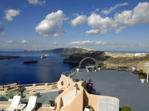 Suites of the Gods Cave Spa Hotel (Megalochori - Santorini)