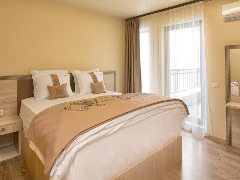ARGISHT PARTEZ APARTMENT COMPLEX