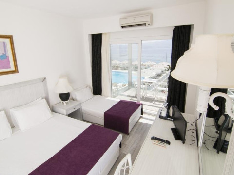 CHARM BEACH HOTEL (Akyarlar)