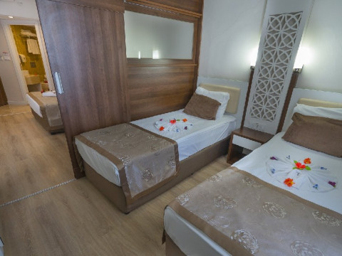 LINDA RESORT HOTEL