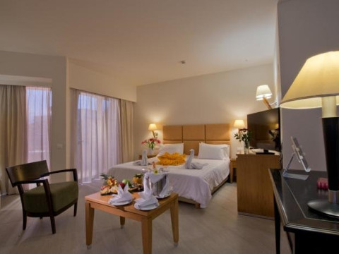 Minos Hotel (K)