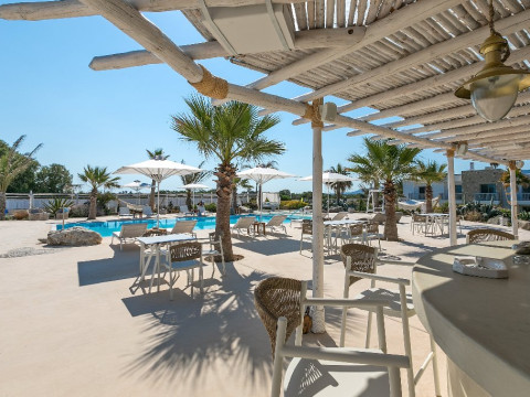 White Pearls Luxury Suites
