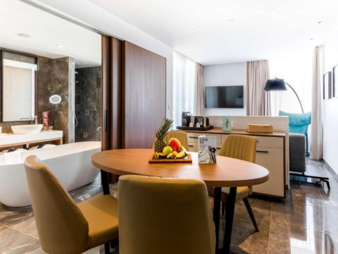 RADISSON BLU HOTEL (Larnaca City)