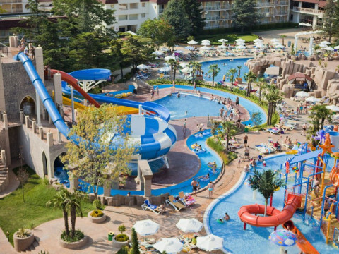 DIT EVRIKA BEACH CLUB