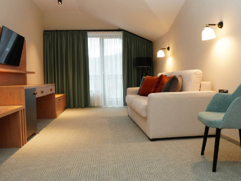 .  Sorin Mihai hotel ( Comuna Cristian) 