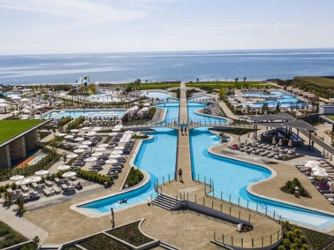 Wave Resort