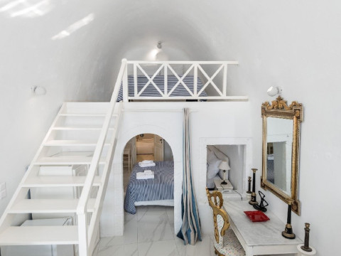 Alexander Villas (Imerovigli - Santorini)