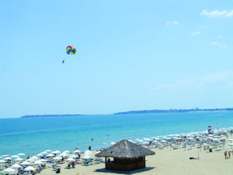 DIT EVRIKA BEACH CLUB