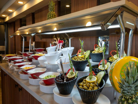 NUMA PORT HOTEL