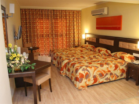 Livadhiotis City Hotel